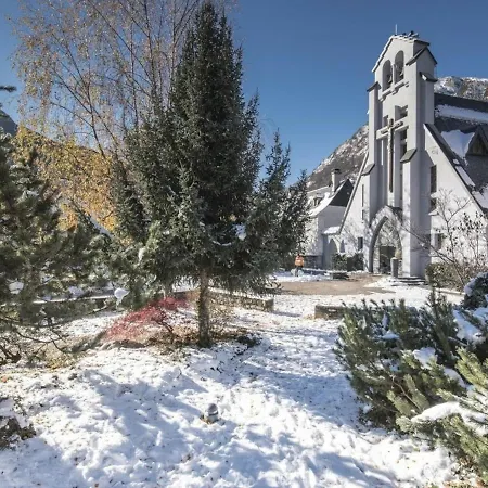 Rénové Pour 4 Pers. Avec Piscine, Sauna Et Balcon à - Fr-1-296-257 Apartamento *